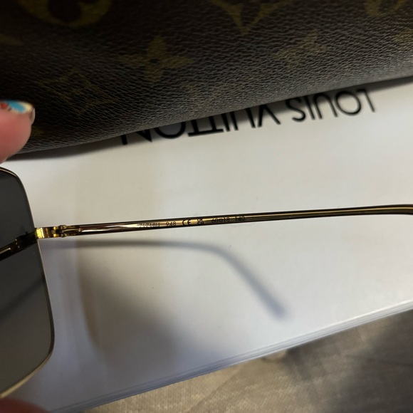 Louis Vuitton Charm Square Sunglasses - Picture 11 of 11